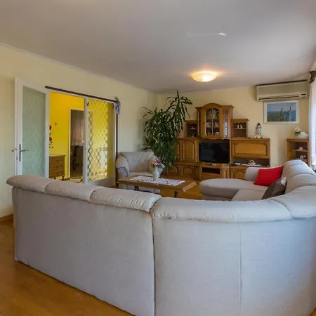 Cupko Apartment