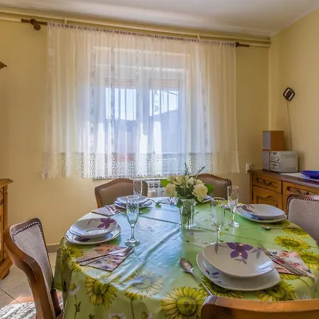 Cupko Apartment *