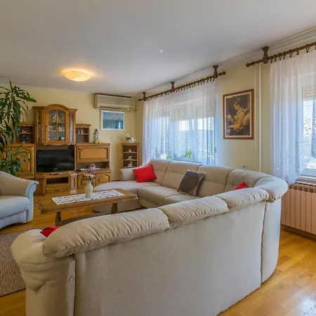 Cupko Apartment Grizane-Belgrad